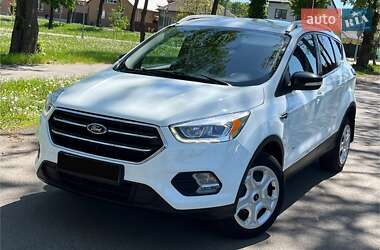 Внедорожник / Кроссовер Ford Kuga 2017 в Мукачево