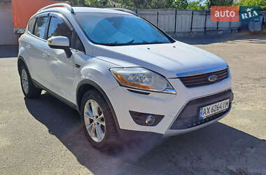 Внедорожник / Кроссовер Ford Kuga 2012 в 