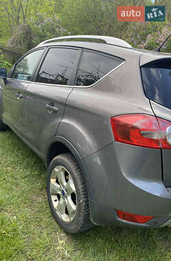Внедорожник / Кроссовер Ford Kuga 2011 в 