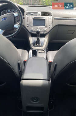 Внедорожник / Кроссовер Ford Kuga 2011 в 