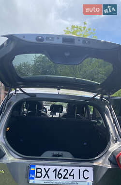 Внедорожник / Кроссовер Ford Kuga 2011 в 
