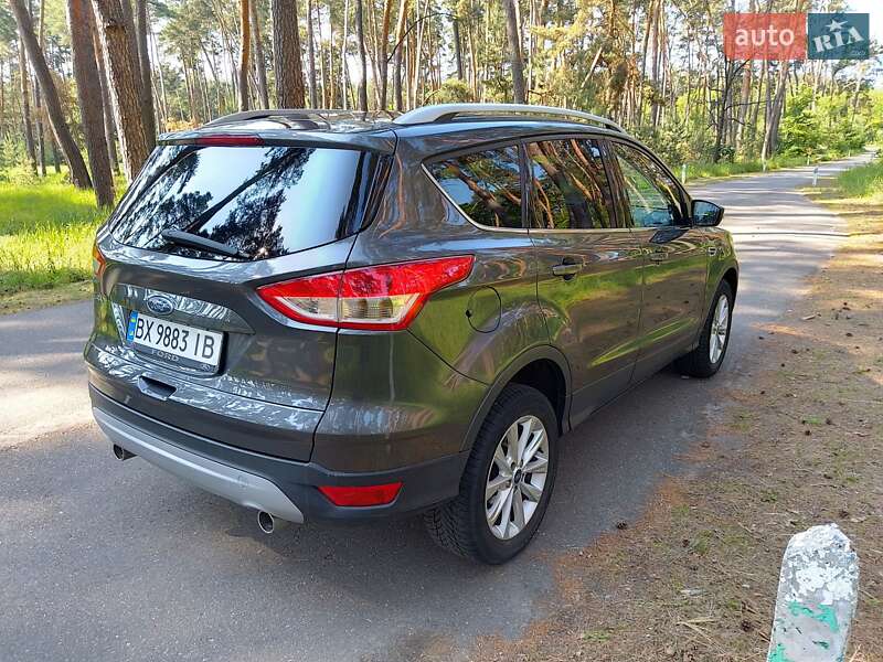 Внедорожник / Кроссовер Ford Kuga 2016 в Каменке