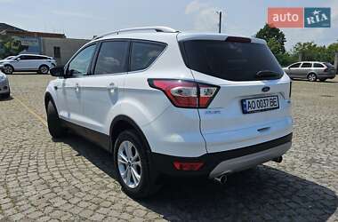 Внедорожник / Кроссовер Ford Kuga 2019 в 