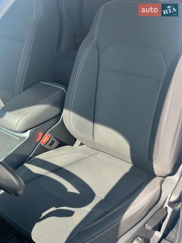 Внедорожник / Кроссовер Ford Kuga 2017 в Киеве
