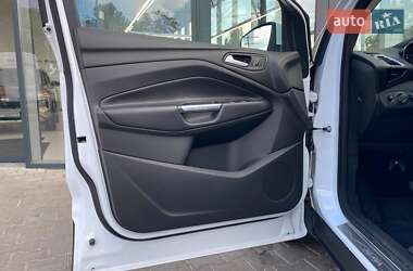 Внедорожник / Кроссовер Ford Kuga 2019 в 