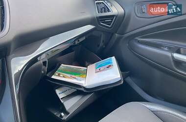 Внедорожник / Кроссовер Ford Kuga 2019 в 