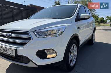 Внедорожник / Кроссовер Ford Kuga 2018 в 