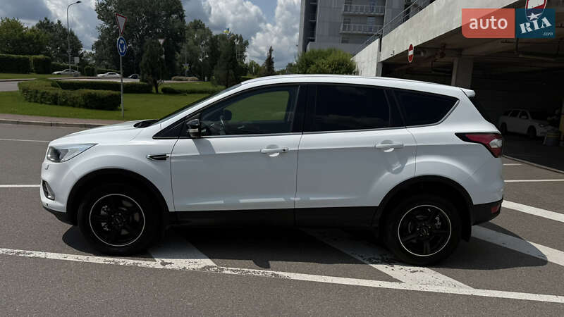 Позашляховик / Кросовер Ford Kuga 2017 в Боярці