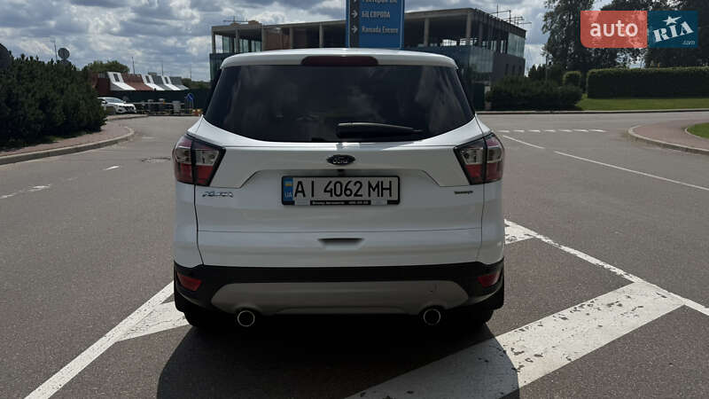 Позашляховик / Кросовер Ford Kuga 2017 в Боярці