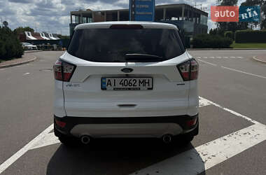Внедорожник / Кроссовер Ford Kuga 2017 в 