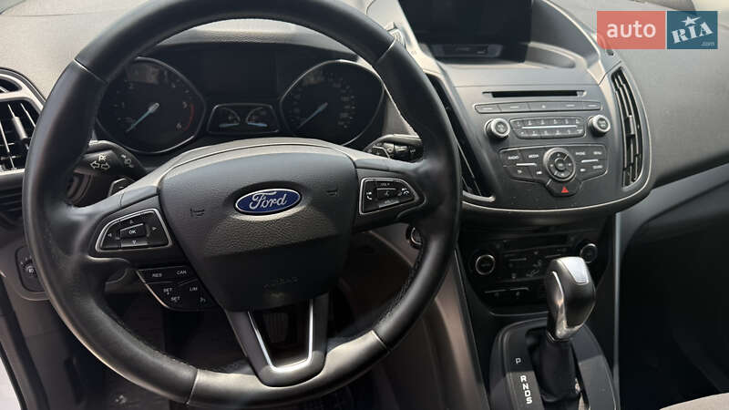 Позашляховик / Кросовер Ford Kuga 2017 в Боярці