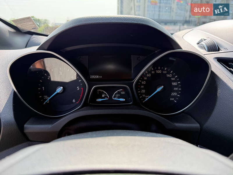 Внедорожник / Кроссовер Ford Kuga 2018 в Коломые