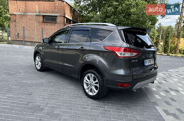Внедорожник / Кроссовер Ford Kuga 2016 в 