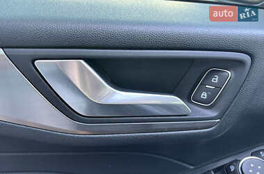 Внедорожник / Кроссовер Ford Kuga 2021 в 