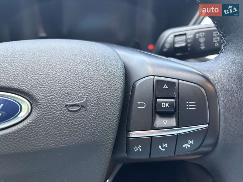 Позашляховик / Кросовер Ford Kuga 2021 в Києві