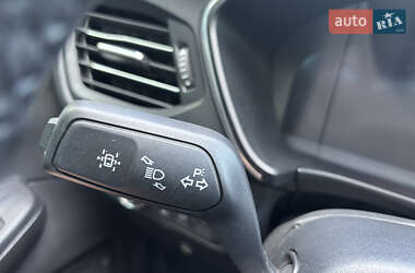 Внедорожник / Кроссовер Ford Kuga 2021 в 