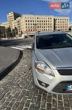 Внедорожник / Кроссовер Ford Kuga 2011 в 