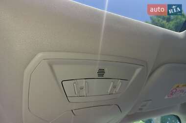 Позашляховик / Кросовер Ford Kuga 2014 в 