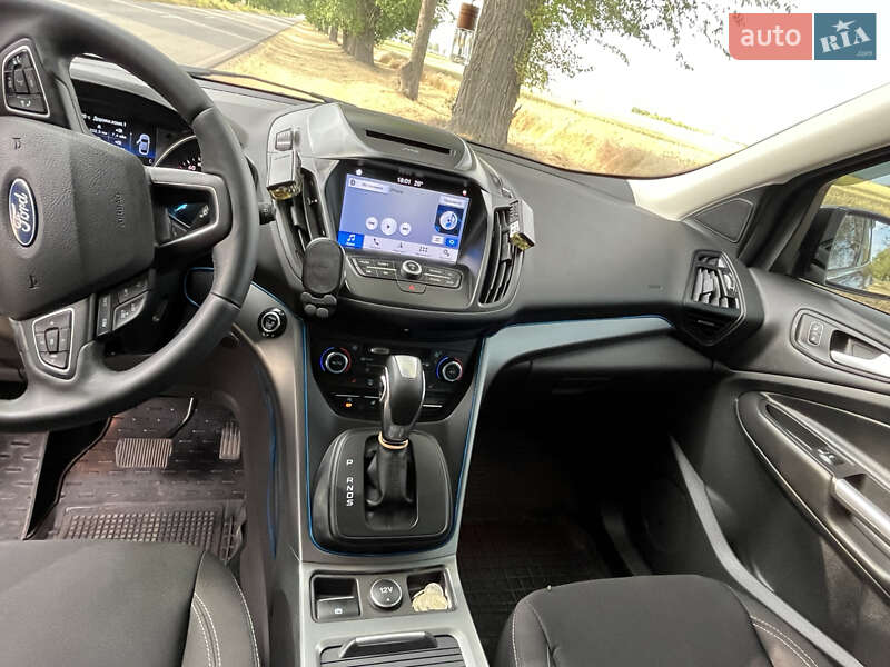 Внедорожник / Кроссовер Ford Kuga 2019 в Пятихатках