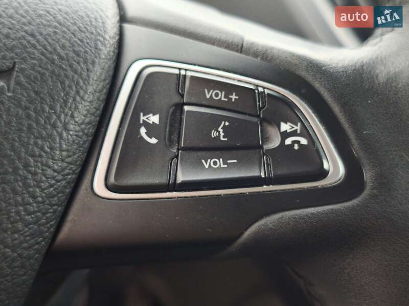 Внедорожник / Кроссовер Ford Kuga 2019 в Южноукраинске