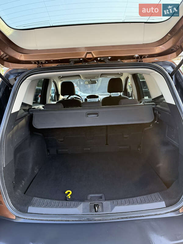 Внедорожник / Кроссовер Ford Kuga 2013 в Ивано-Франковске