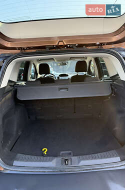 Внедорожник / Кроссовер Ford Kuga 2013 в 