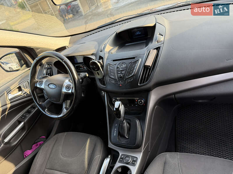 Внедорожник / Кроссовер Ford Kuga 2013 в Ивано-Франковске