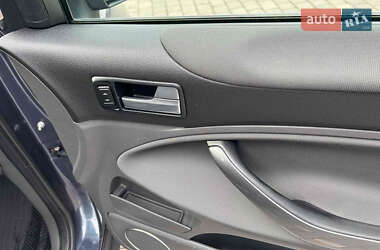 Внедорожник / Кроссовер Ford Kuga 2011 в 