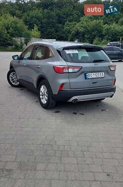 Внедорожник / Кроссовер Ford Kuga 2020 в Чорткове