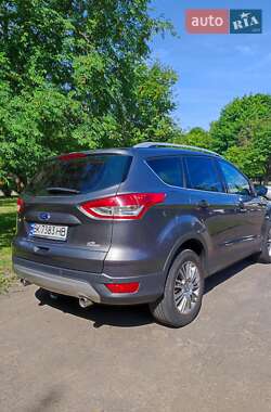 Позашляховик / Кросовер Ford Kuga 2014 в 