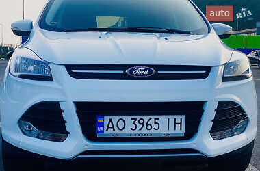 Внедорожник / Кроссовер Ford Kuga 2015 в 