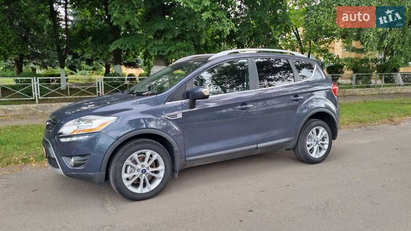 Внедорожник / Кроссовер Ford Kuga 2011 в 