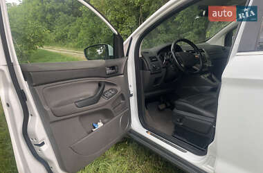 Внедорожник / Кроссовер Ford Kuga 2012 в 