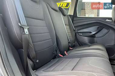 Внедорожник / Кроссовер Ford Kuga 2013 в 