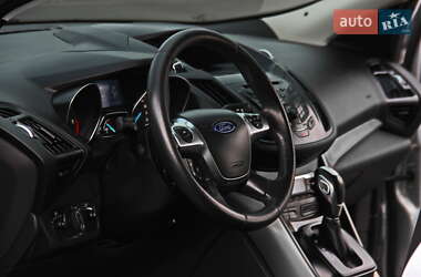 Внедорожник / Кроссовер Ford Kuga 2014 в 