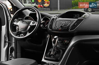 Внедорожник / Кроссовер Ford Kuga 2014 в 