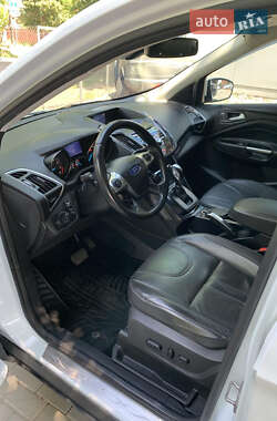 Внедорожник / Кроссовер Ford Kuga 2013 в 