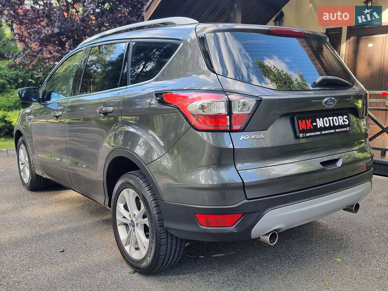 Позашляховик / Кросовер Ford Kuga 2019 в Києві