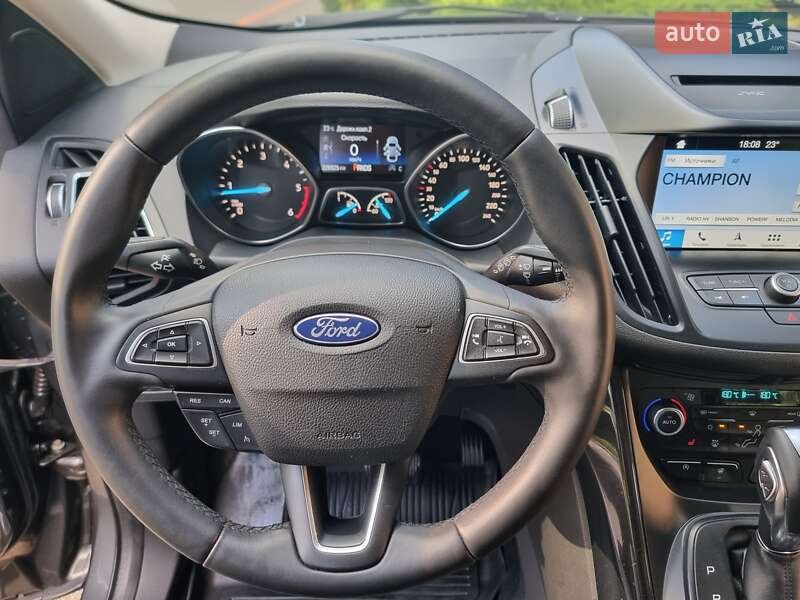 Позашляховик / Кросовер Ford Kuga 2019 в Києві