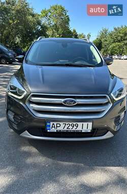 Внедорожник / Кроссовер Ford Kuga 2019 в 