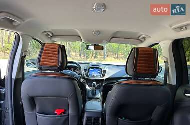Внедорожник / Кроссовер Ford Kuga 2019 в 