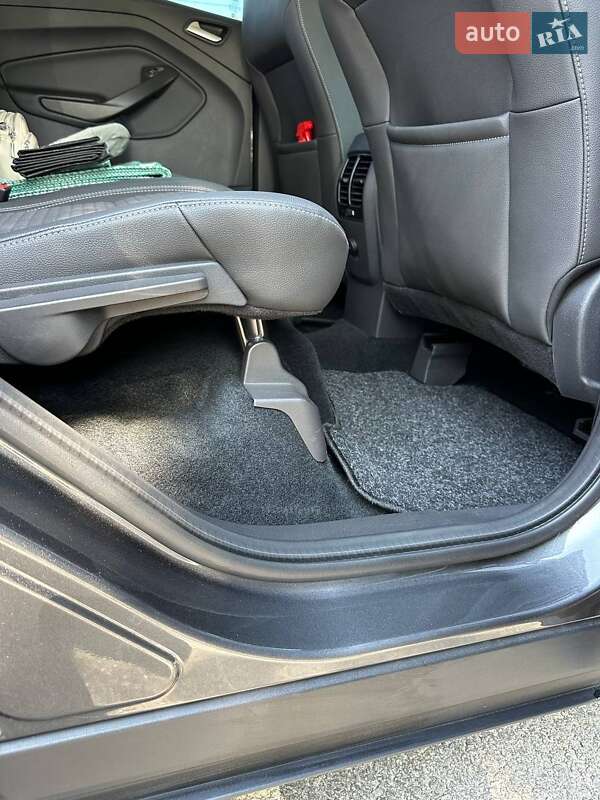 Внедорожник / Кроссовер Ford Kuga 2019 в Запорожье фото 13 Внедорожник / Кроссовер Ford Kuga 2019 в Запорожье