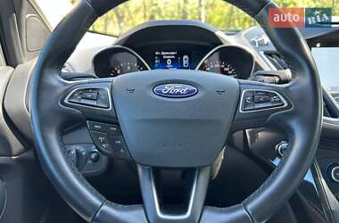 Внедорожник / Кроссовер Ford Kuga 2019 в 