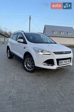 Внедорожник / Кроссовер Ford Kuga 2013 в 