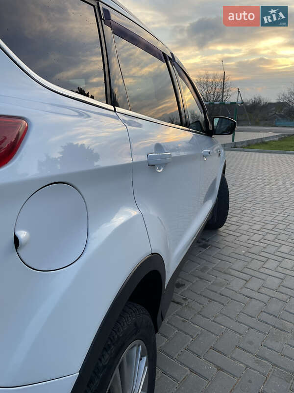 Внедорожник / Кроссовер Ford Kuga 2013 в Новой Одессе