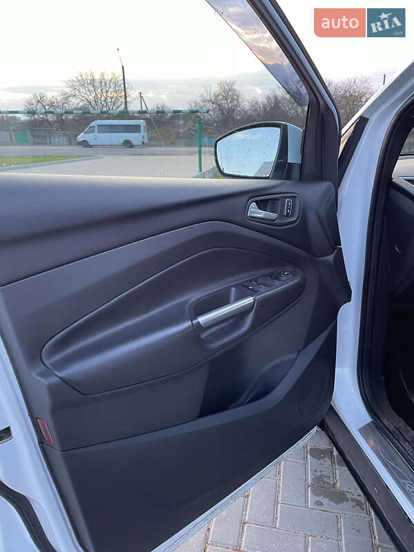 Внедорожник / Кроссовер Ford Kuga 2013 в Новой Одессе