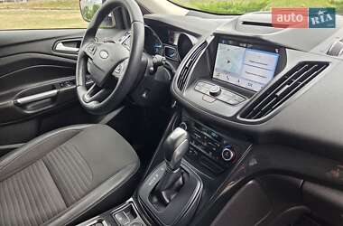 Внедорожник / Кроссовер Ford Kuga 2019 в 
