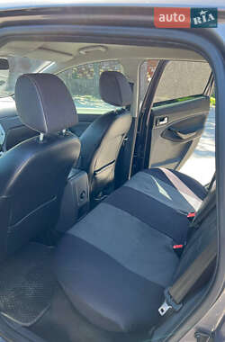 Внедорожник / Кроссовер Ford Kuga 2012 в 