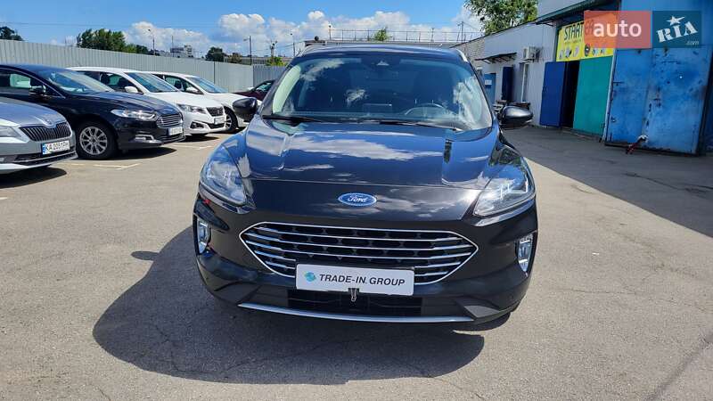 Внедорожник / Кроссовер Ford Kuga 2020 в Киеве