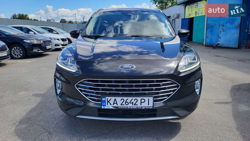Внедорожник / Кроссовер Ford Kuga 2020 в Киеве
